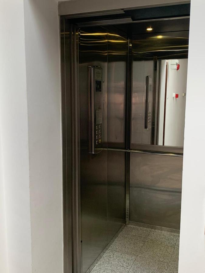Centru Unirii Luxury Vip Apartament 2 Camere 98 Mp ! Parcare Subterana Privata Incalzita Iarna Si Climatizata Vara Doar Cu Rezervare In Limita Locurilor Disponibile ! Proprietate In Regim Hoteliep - Nu Are Bucatarie ! Bucarest Esterno foto