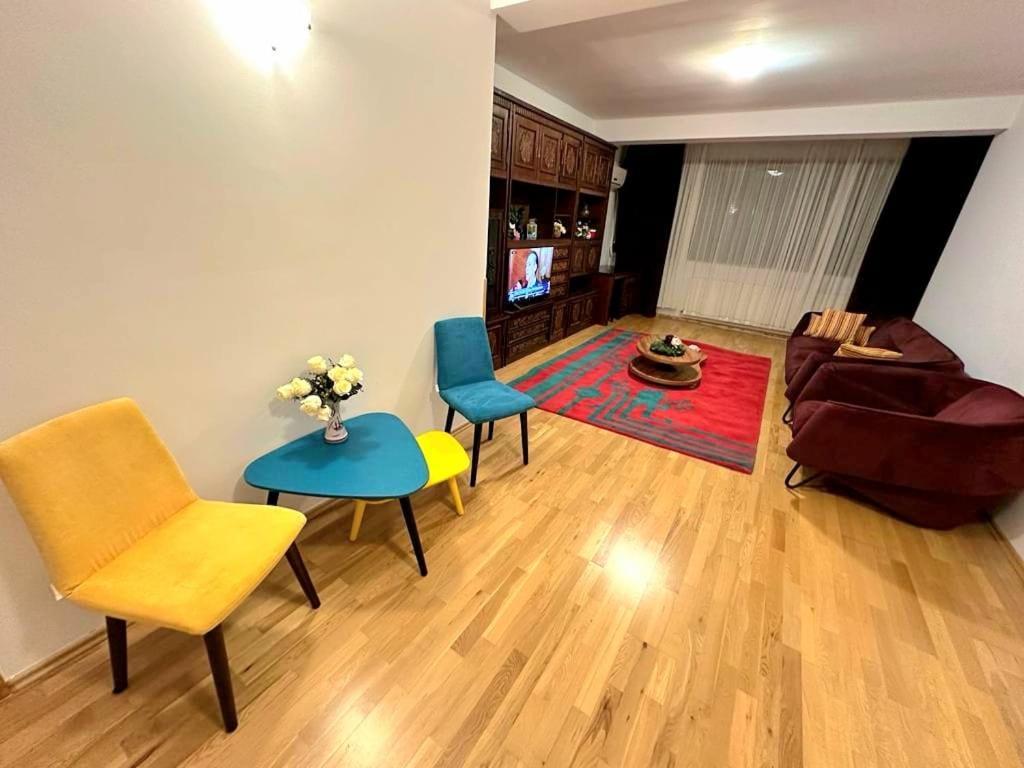 Centru Unirii Luxury Vip Apartament 2 Camere 98 Mp ! Parcare Subterana Privata Incalzita Iarna Si Climatizata Vara Doar Cu Rezervare In Limita Locurilor Disponibile ! Proprietate In Regim Hoteliep - Nu Are Bucatarie ! Bucarest Esterno foto